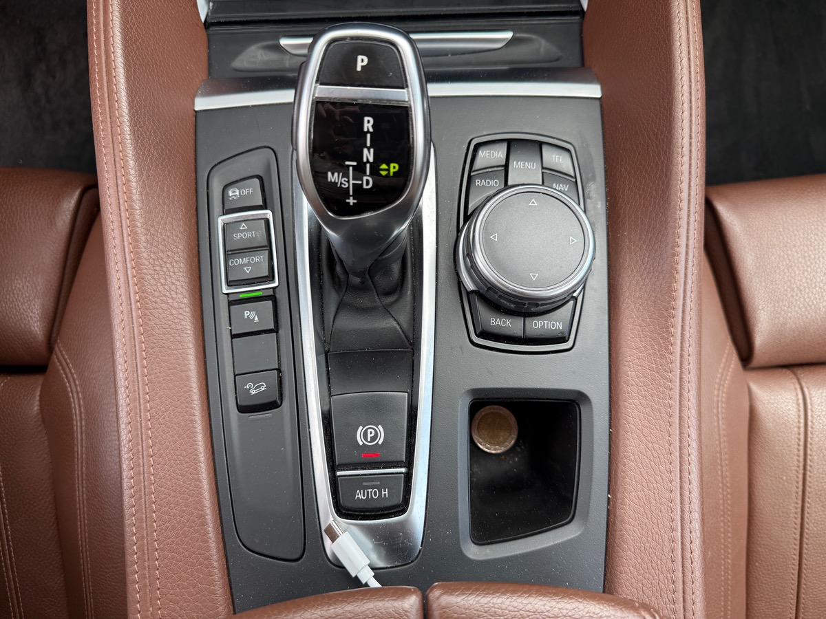 Bmw X6 (F16) 30d xDrive 3.0 d 258 cv Lounge, Sièges électriques chauffants, Suivi BMW