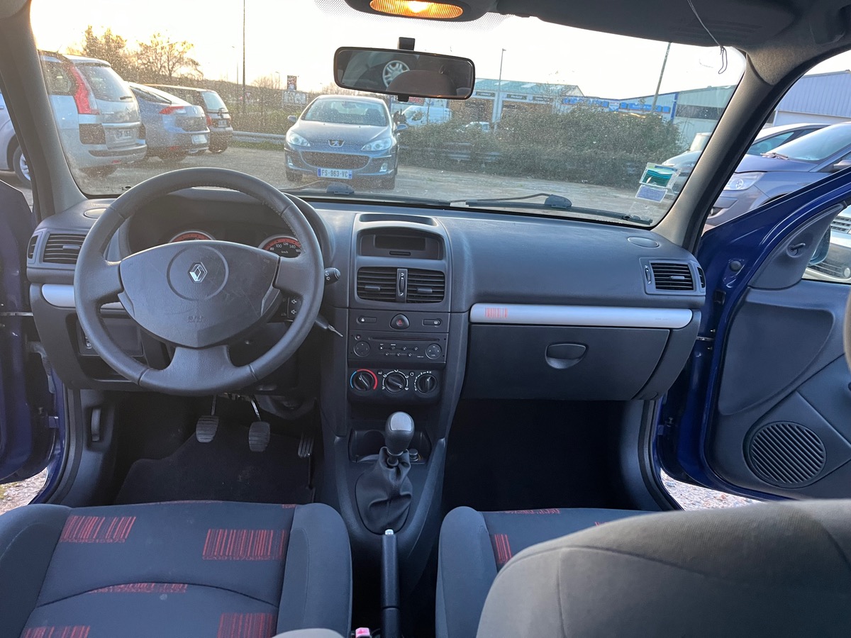 RENAULT Clio 110111km