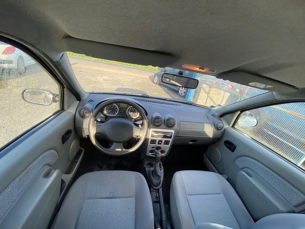 Dacia Logan 1.5 dci 70cv 1ere main 143679km avec crochet d’attelage