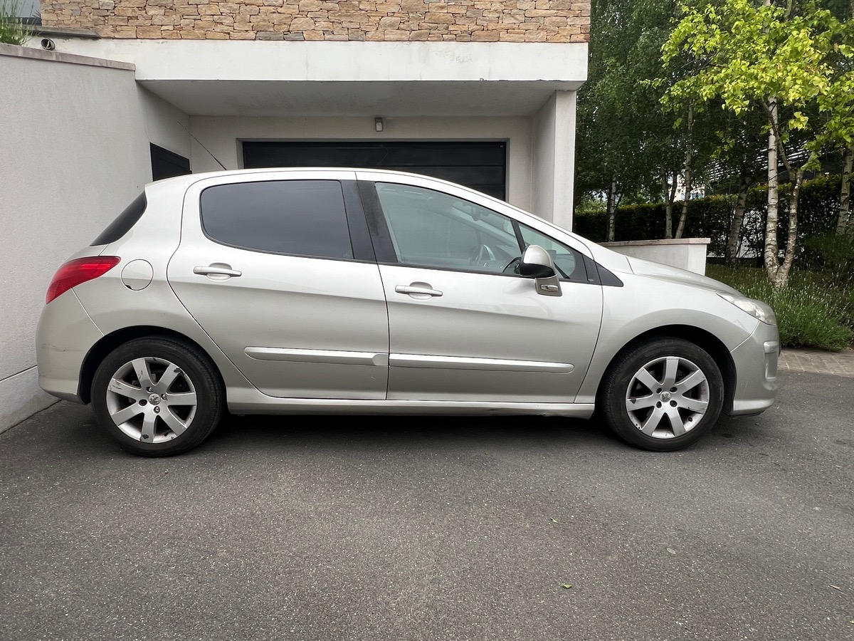Peugeot 308 Neubauer 1.6 HDI 90 Boite Auto 6