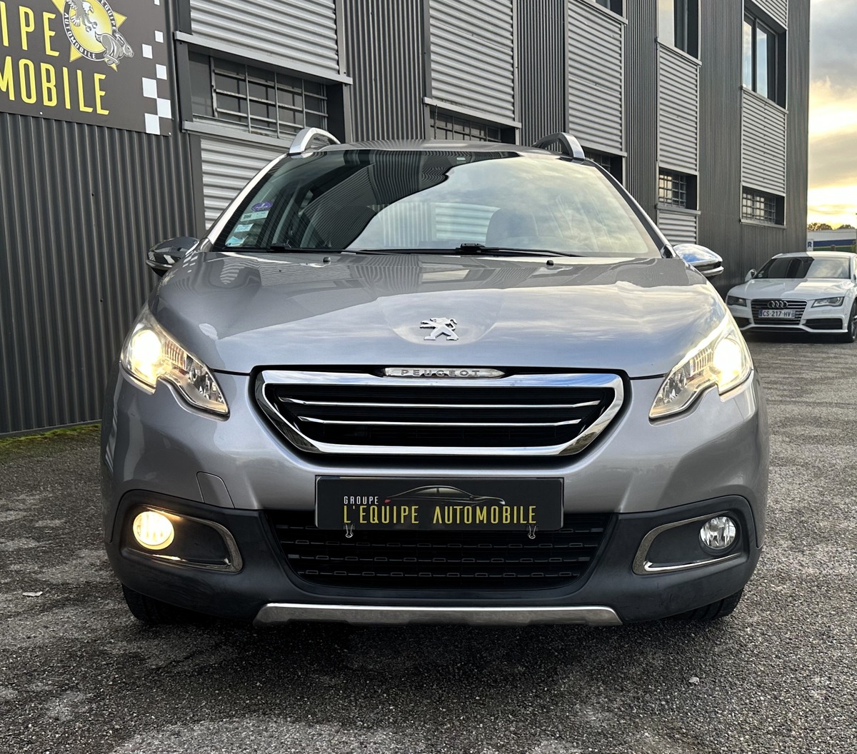 Peugeot 2008 1.2 PURETECH 130 S&S ALLURE  ATTELAGE