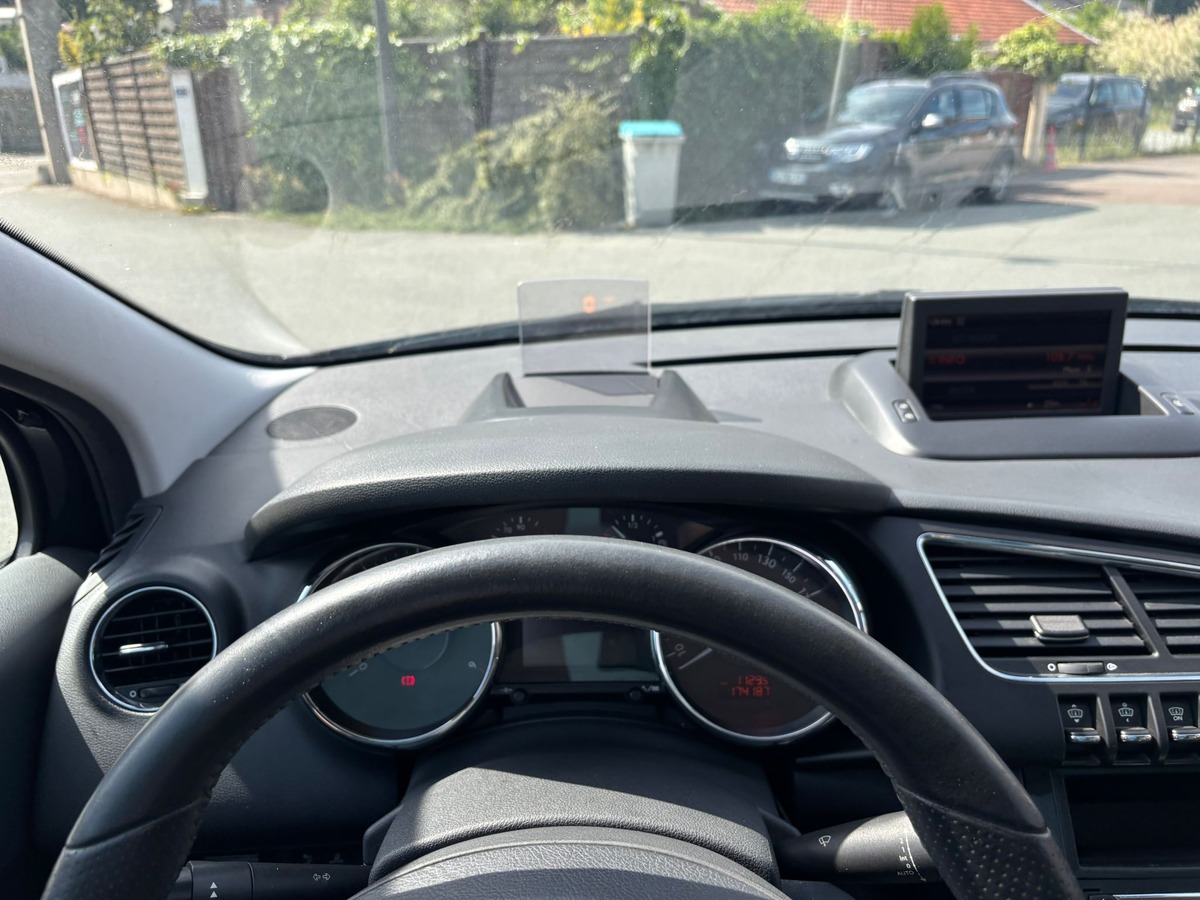 Peugeot 3008 2.0 HDI Premium Pack - ATTELAGE - DISTRIBUTION NEUVE - GARANTIE