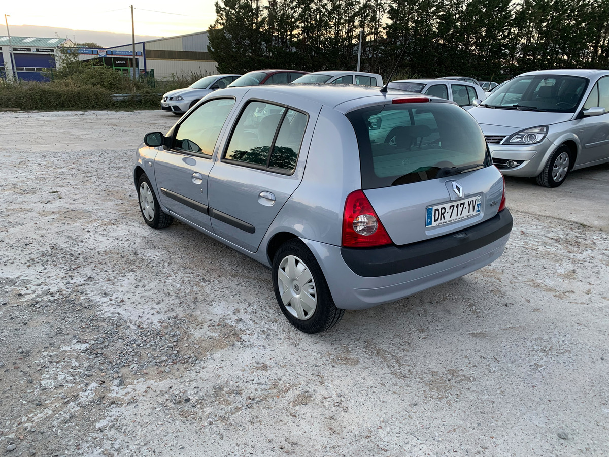 RENAULT Clio 1.5 dci - 80CH 187210KM