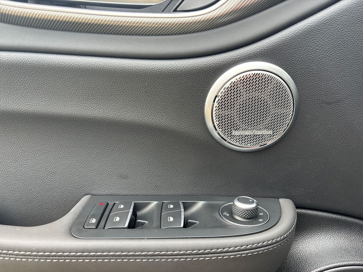 Alfa Romeo Giulia 2.0T 280ch Competizione Q4 AT8 Harman-Kardon Toit ouvrant