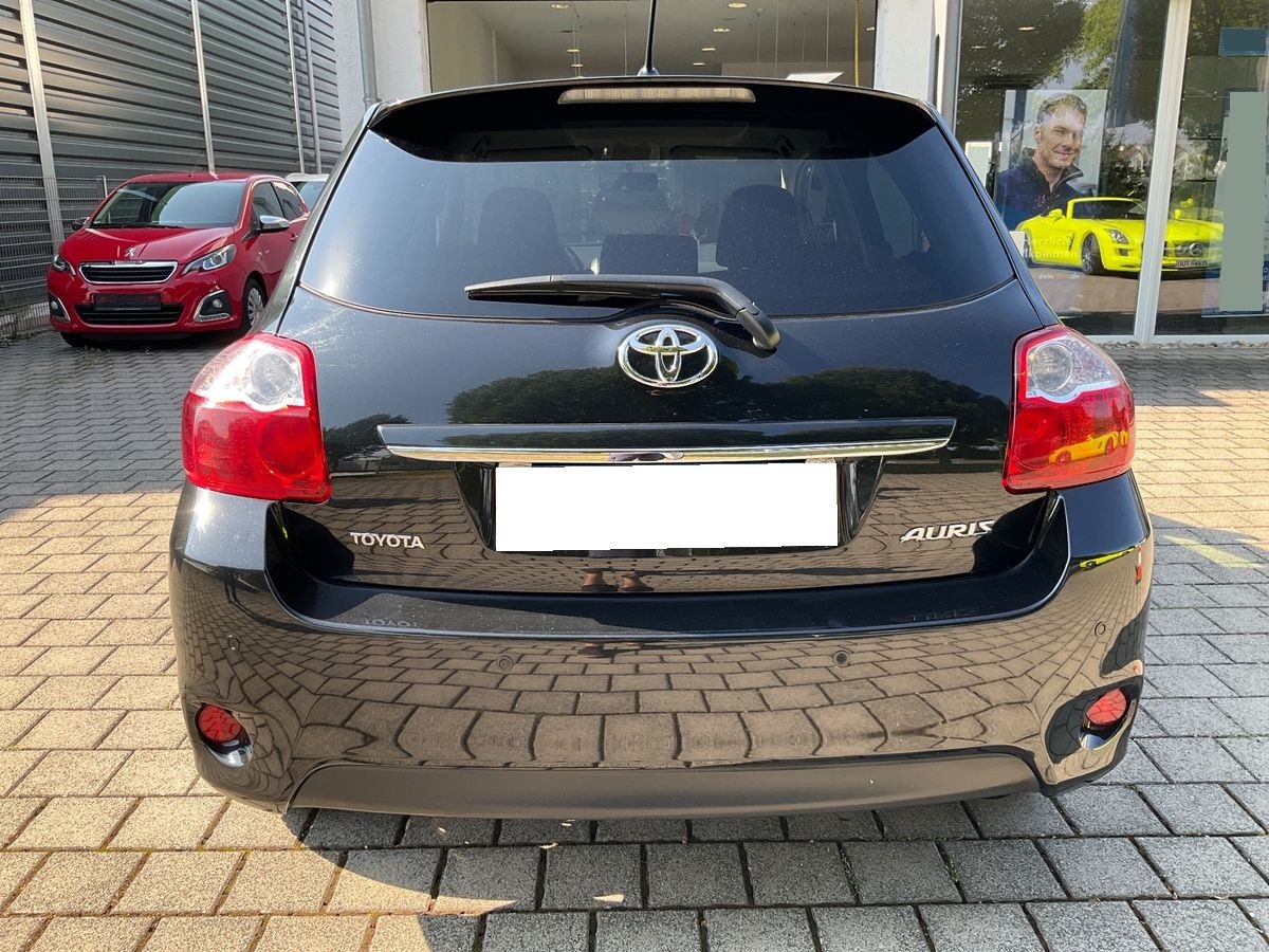 Toyota Auris 1.6 VVTi 132 Sportline