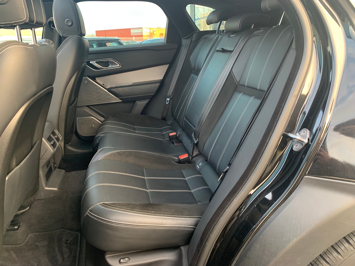 Land-Rover Range Rover Velar R-DYNAMIC 300