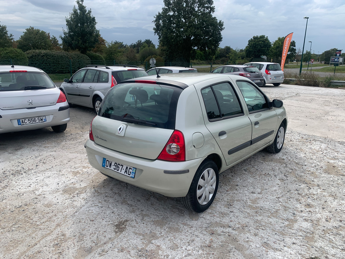 RENAULT Clio 1.5 dci - 65