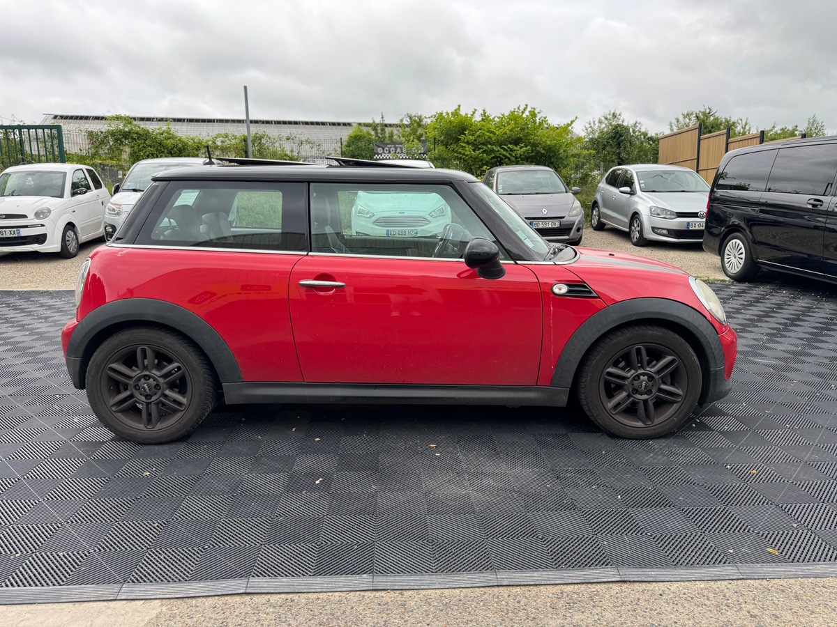 Mini Cooper 2 (R56) LCI D 1.6  110 cv - TOIT OUVRANT - INTERIEUR CUIR - RADAR DE RECUL
