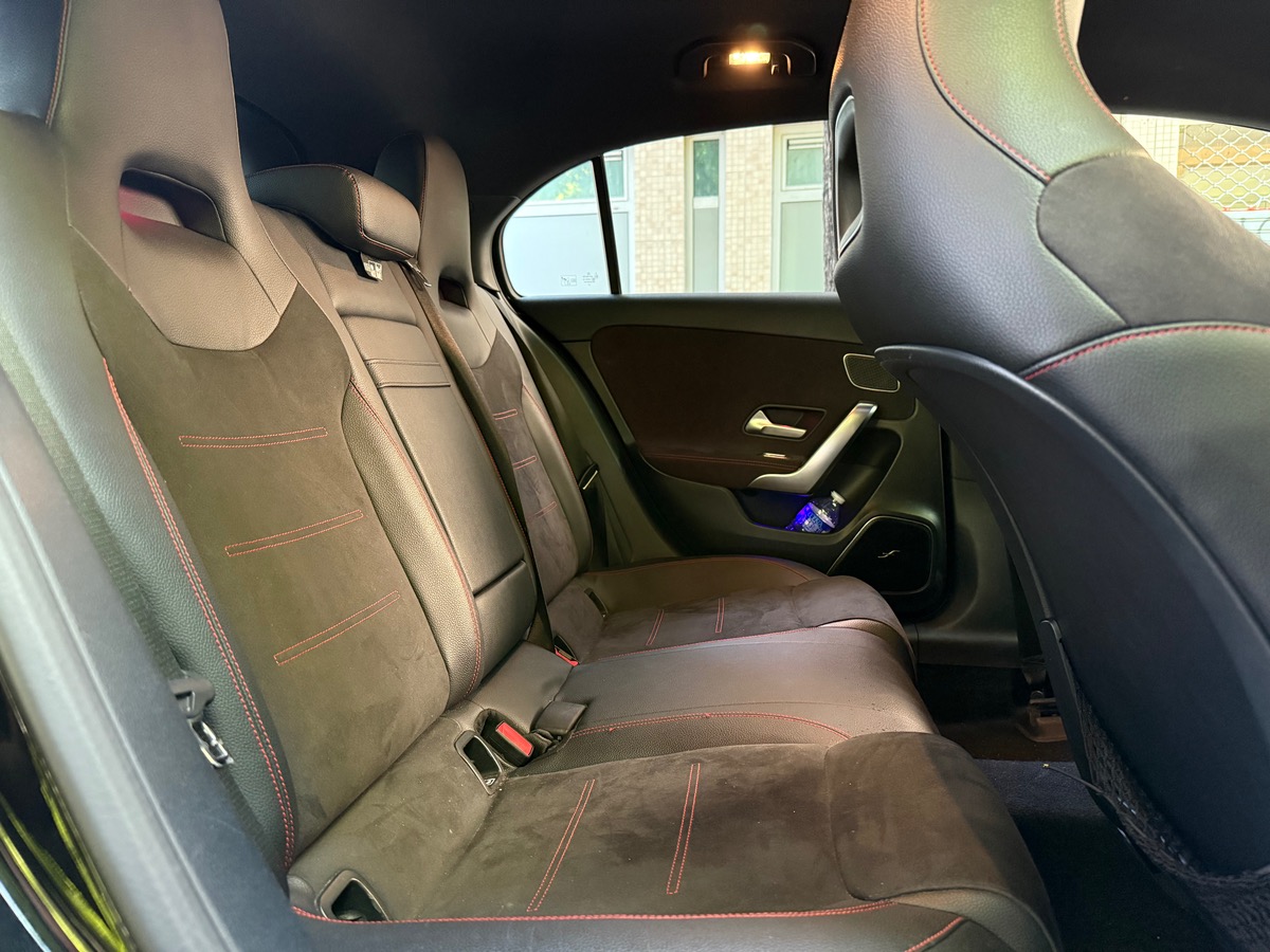 Mercedes-Benz Classe A 200 AMG LINE 163cv Carplay