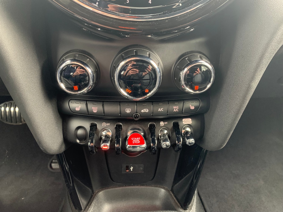 Mini Cooper JCW 231 CHEVAUX