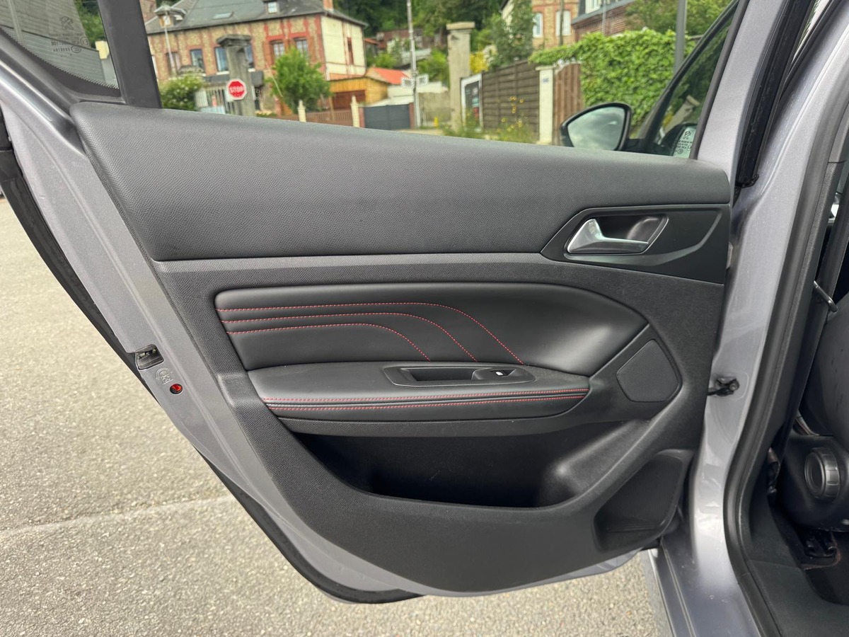Peugeot 308 2.0 BlueHDi 150 cv GT-Line Boîte auto