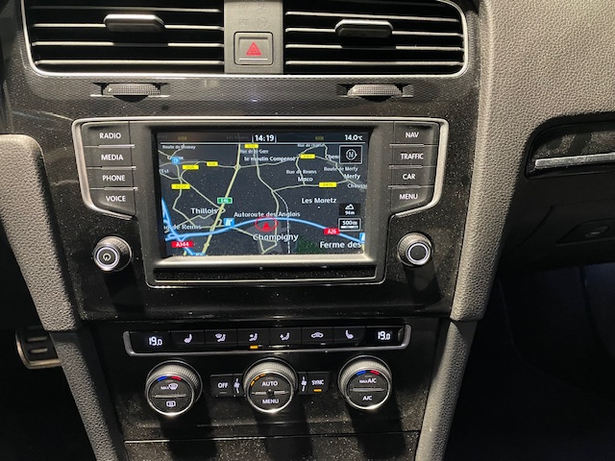Volkswagen Golf GTI 230CV DSG6