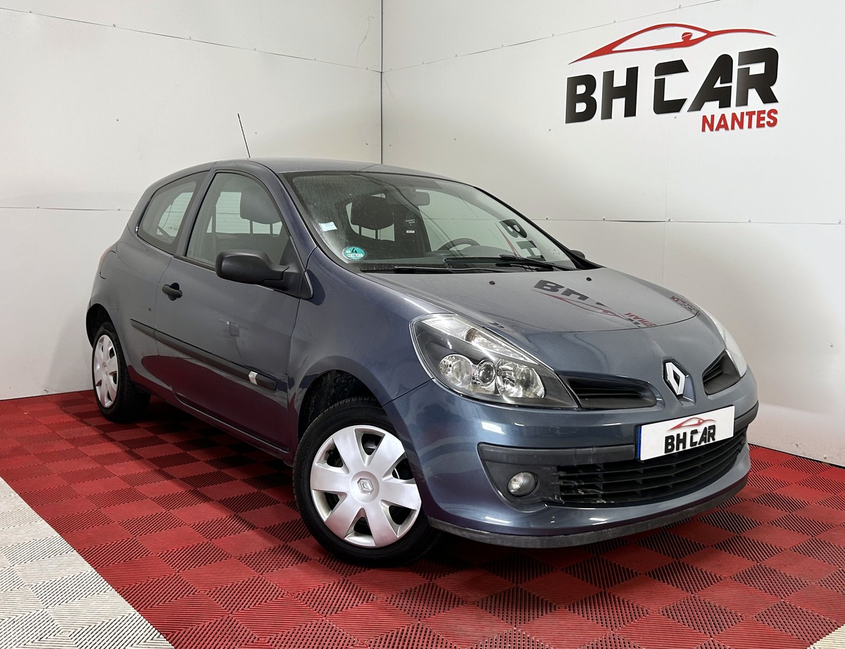 Image: RENAULT Clio 1.2i 75 CH