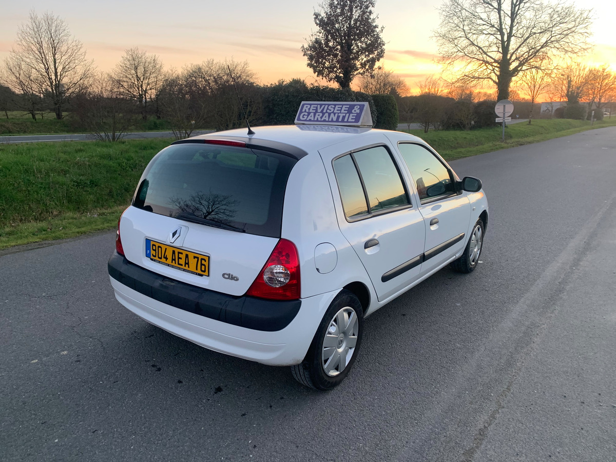 RENAULT Clio 1.5 dci - 65CH 141901 KM