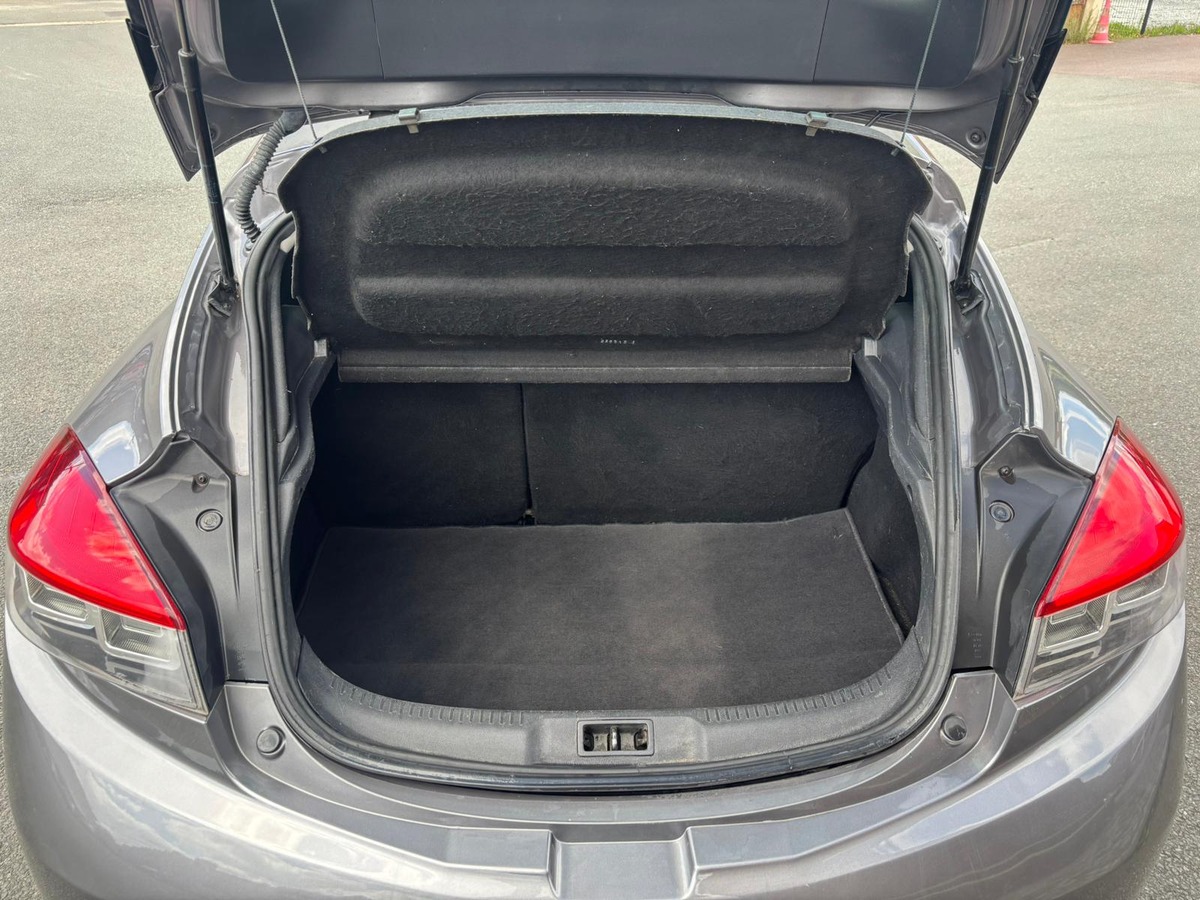 RENAULT Megane 3 Coupé 1.5 Dci 110 BVA Dynamique - Révisée - Garantie