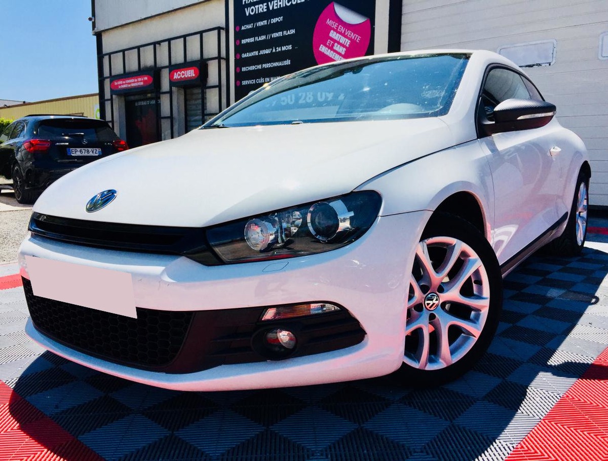 Volkswagen Scirocco 2.0 TDI 140cv DSG6 GPS/TEL