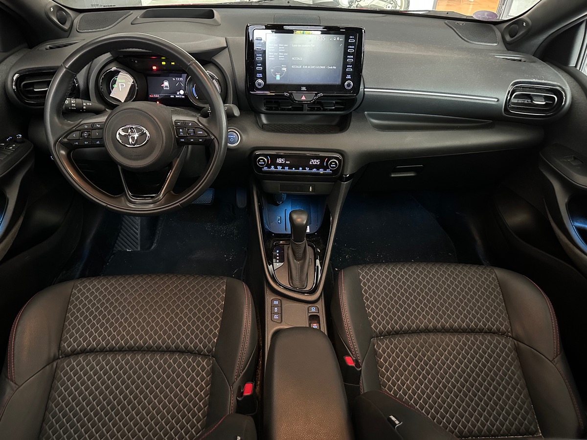 Toyota Yaris PREMIERE 1.5 VVTI 12V 116 HSD Hybrid E-CVT 92 cv Boîte auto
