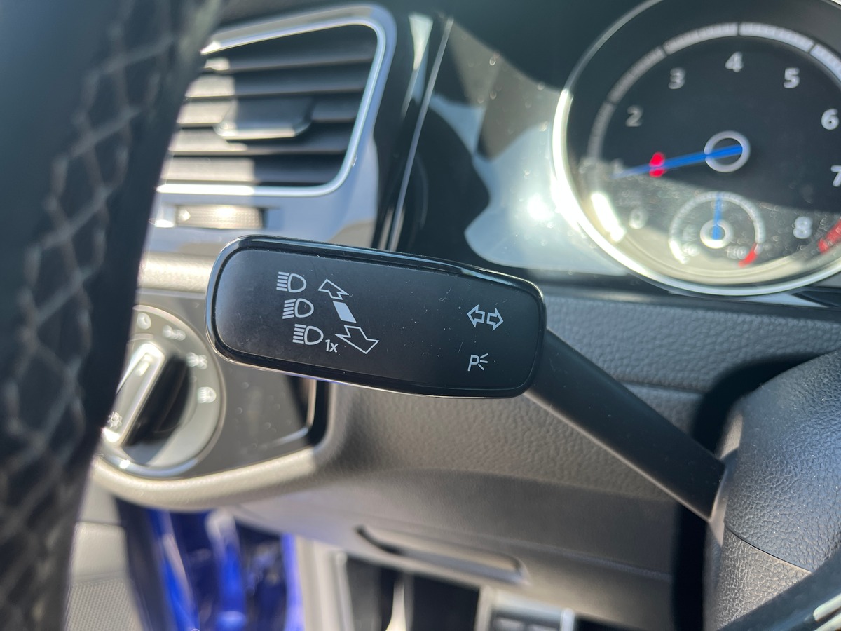 Volkswagen GOLF 7 R 300ch 4MOTION DSG6, TOIT OUVRANT, GPS