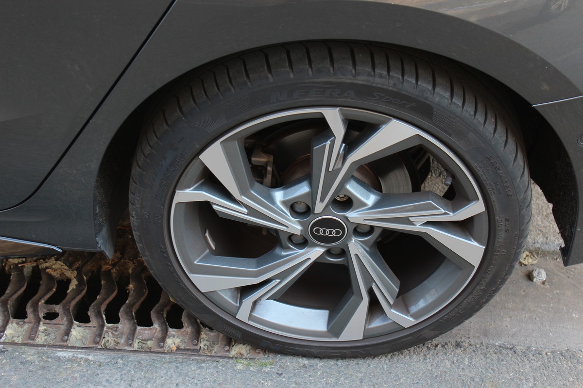 Audi A3 IV (2) SPORTBACK 2.0 35 TDI 150 S LINE S TRONIC 7 /TO / 1 ERE MAIN