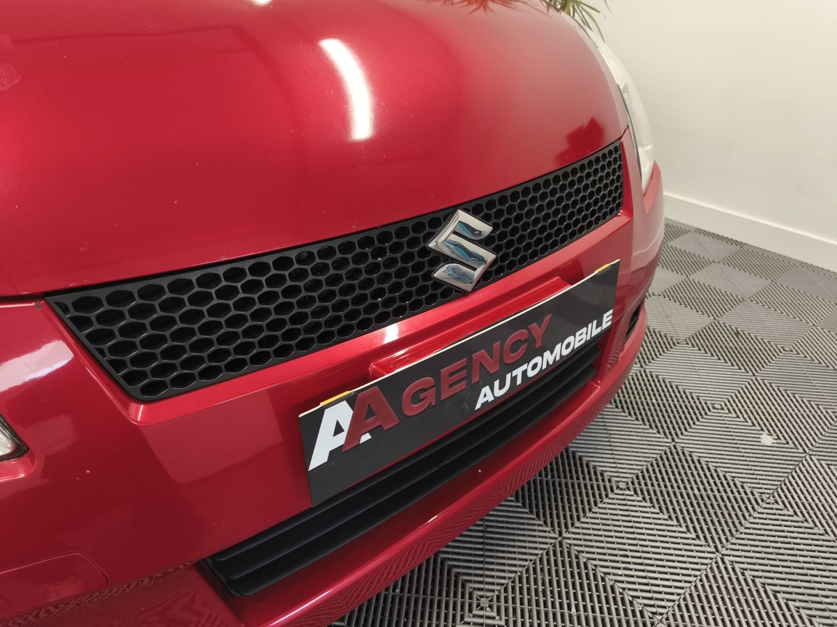 Suzuki Swift III 1.3 16V 93Ch