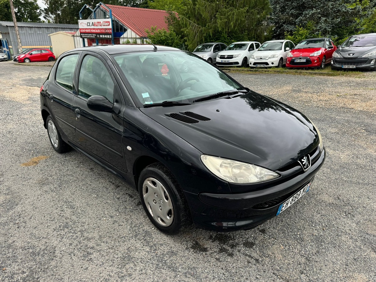 Peugeot 206 1.4 hdi 70cv 195002kms bon état 