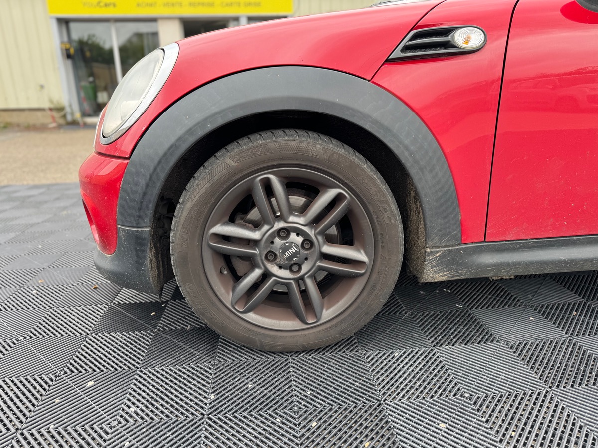 Mini Cooper 2 (R56) LCI D 1.6  110 cv - TOIT OUVRANT - INTERIEUR CUIR - RADAR DE RECUL