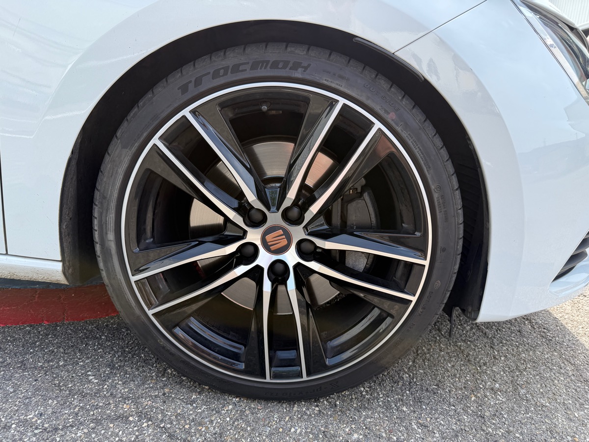 Seat Leon III Phase 2 Cupra 2.0 TSI DSG6 290 cv,