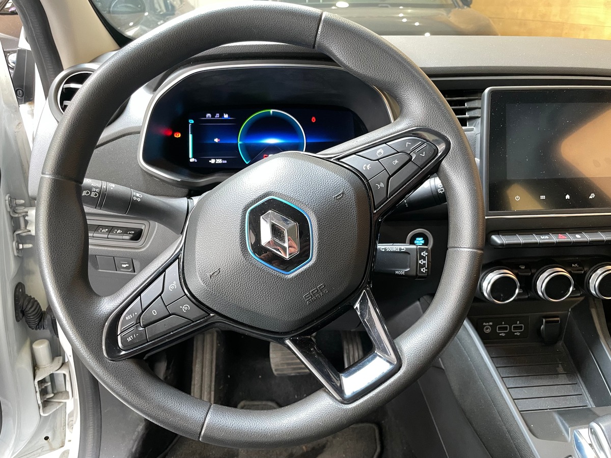 RENAULT Zoe R110 life 40KWH location charge