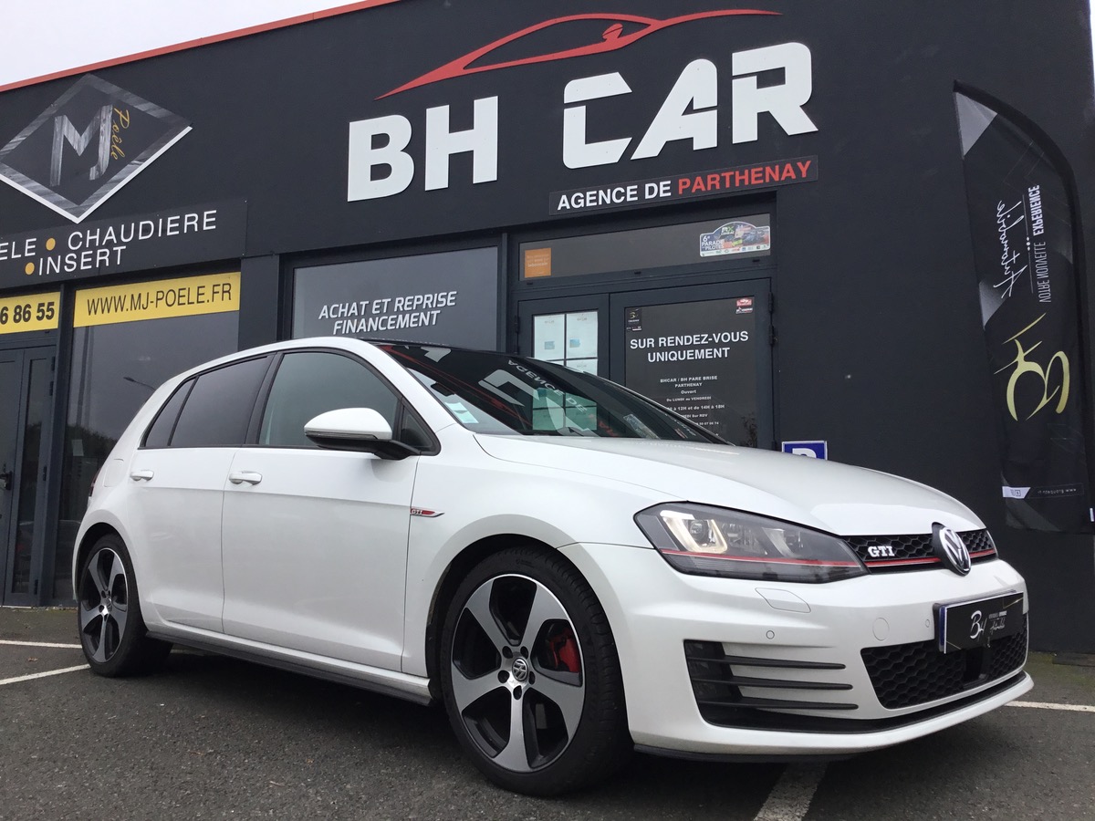 Image: Volkswagen Golf VII GTI 2.0 TSi 220ch BLUEMOTION TECHNOLOGY BVM6