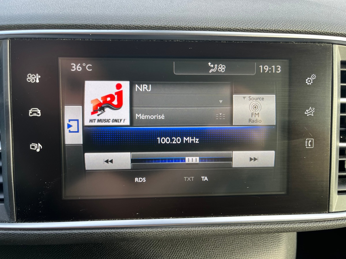 Peugeot 308 II 1.6 125 CH ALLURE 5P