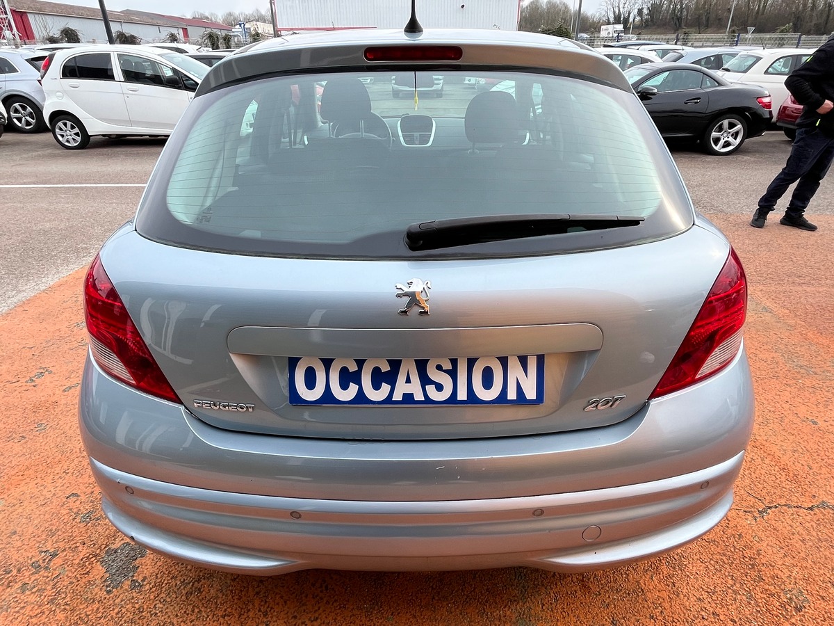 Peugeot 207 5 portes 1.4 HDi 68 ch