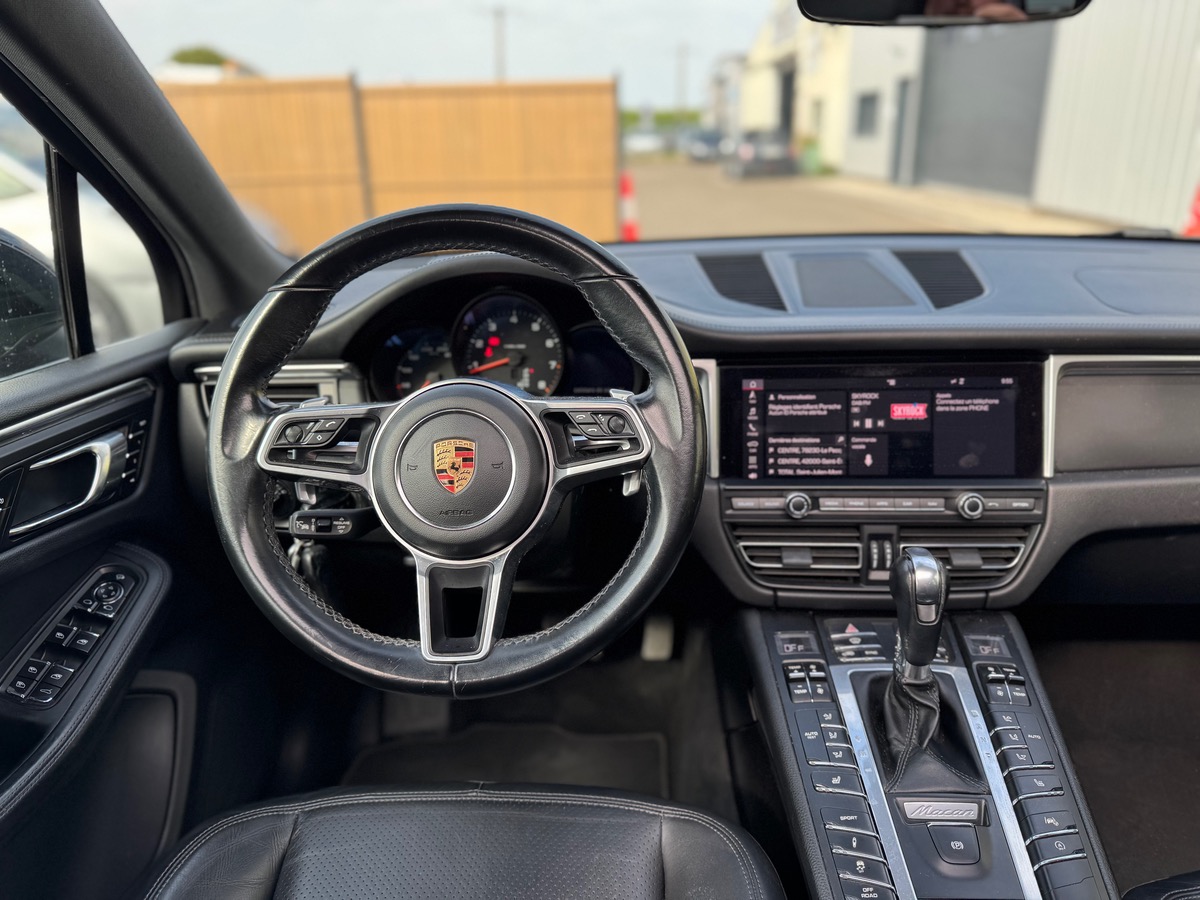 Porsche Macan Phase 2 2.0 PDK 245 cv TOIT OUVRANT - APPLE CARPLAY - CAMERA DE RECUL