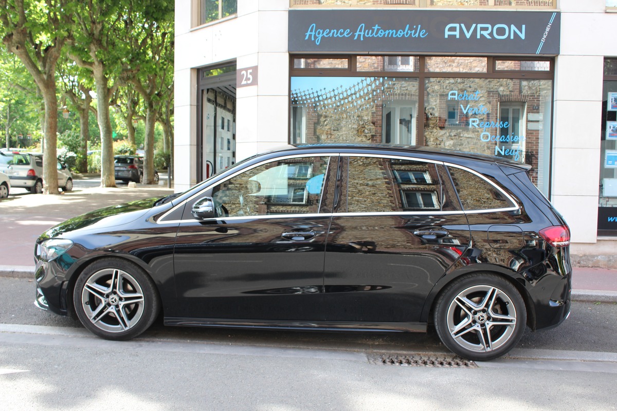 Mercedes Benz CLASSE B III 180 D AMG LINE 7G-DCT  (attelage)