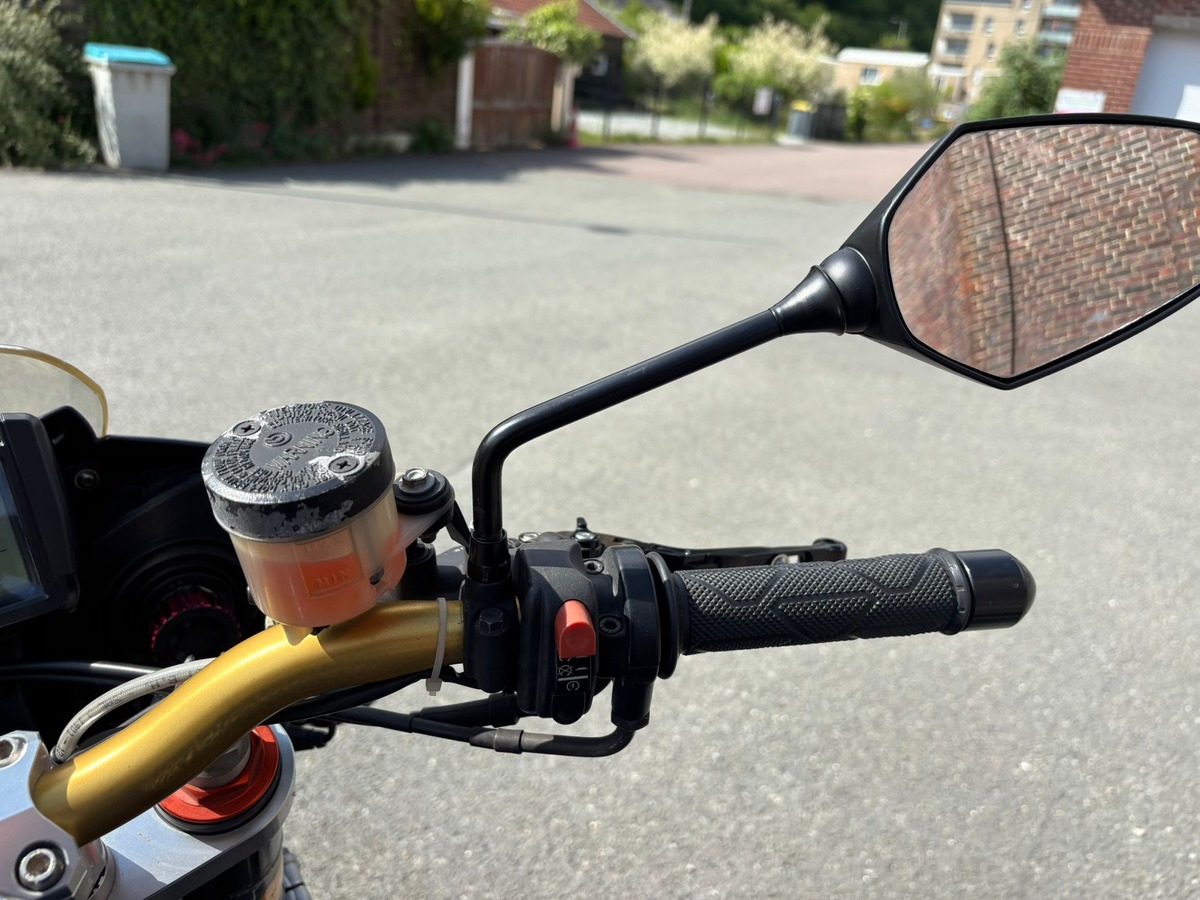 Moto Moto TUONO 1000