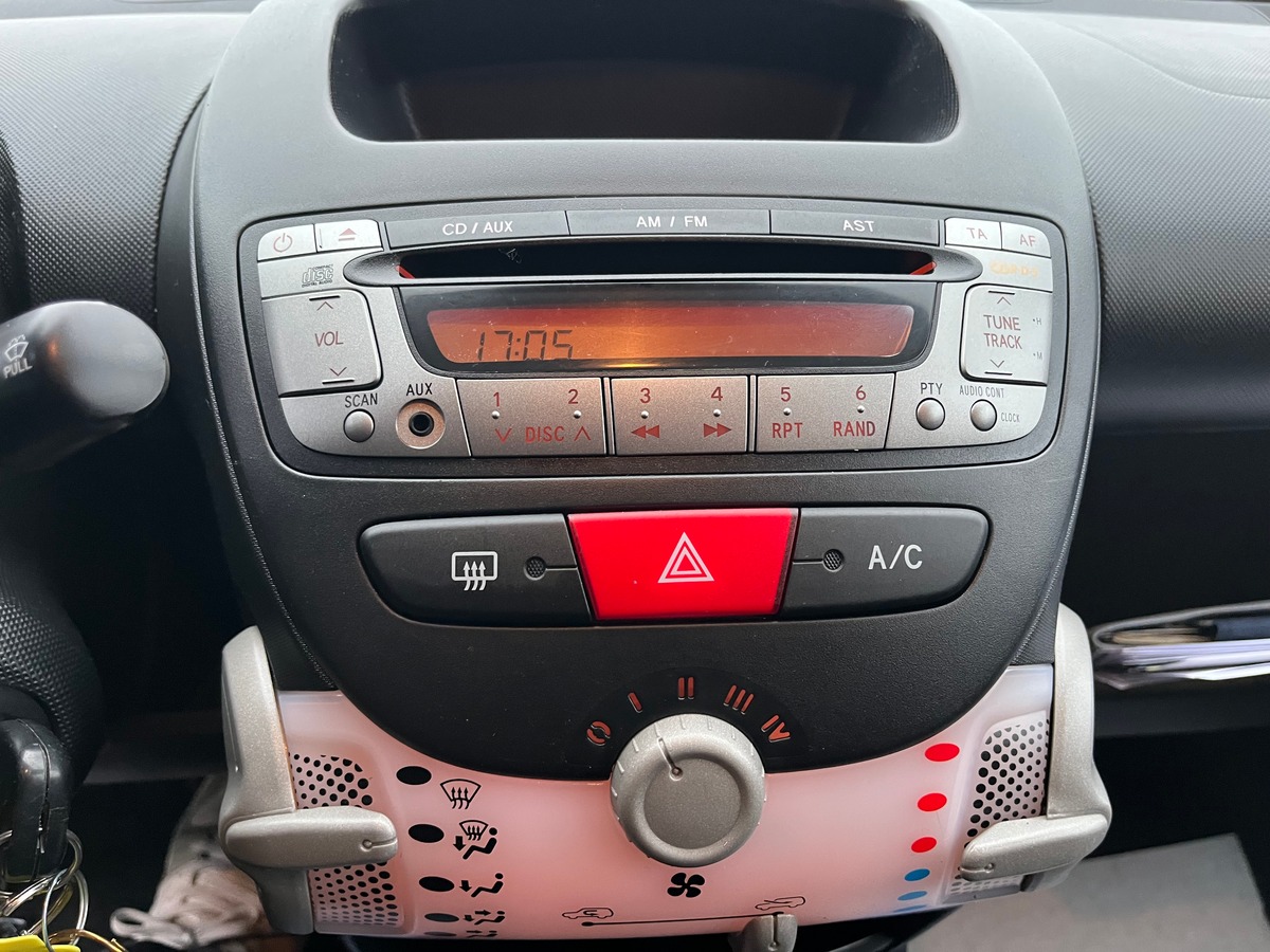 Peugeot 107 Phase 2 5 Portes 1.0 i 68 ch