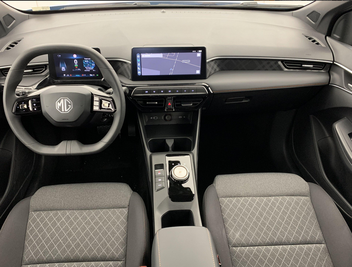 MG MG3 HYBRID+ 195 ch Standard  Prix catalogue  20 640,00 € TTC PLUSIEURS COULEURS DISPONIBLES