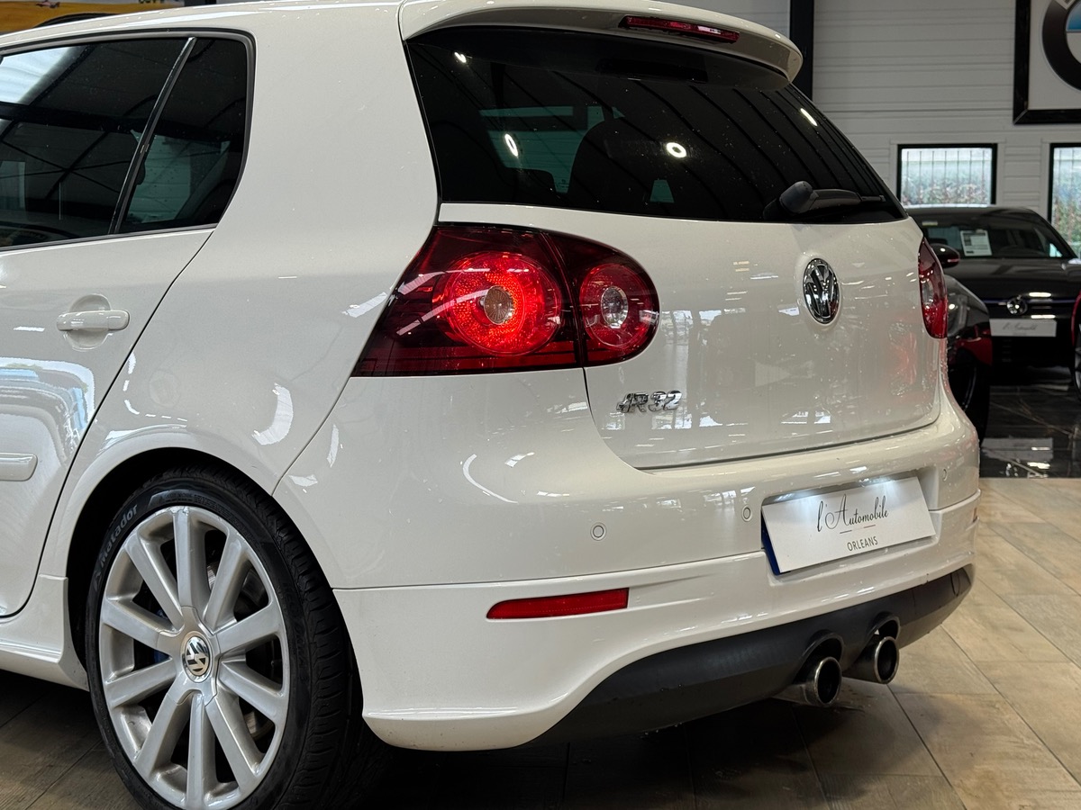 Volkswagen Golf R32 4 MOTION 3.2 V6 250CV DSG TOIT OUVRANT