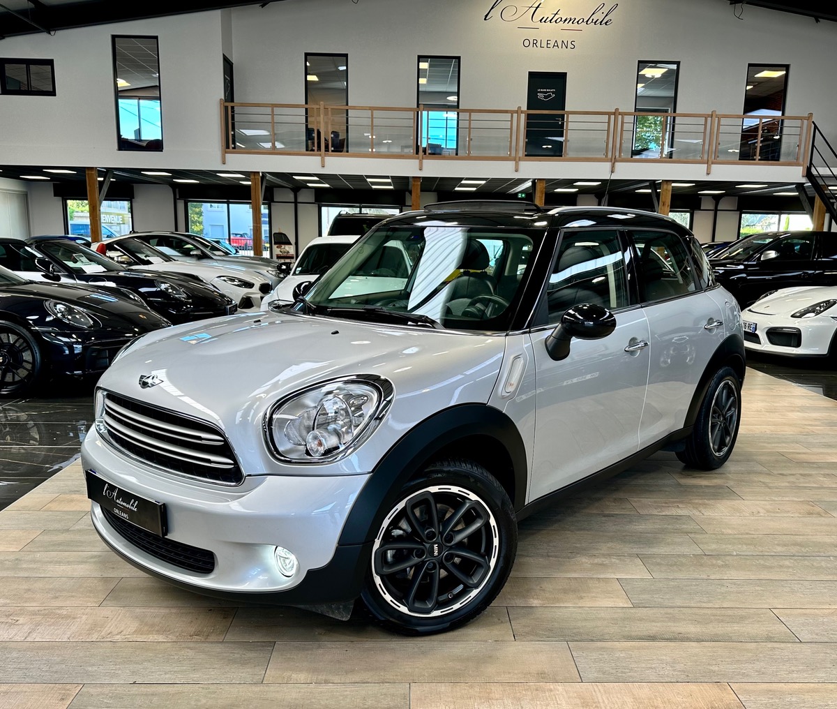 Mini Countryman (2) LCI Cooper 1.6 i 122 TO/Cuir b