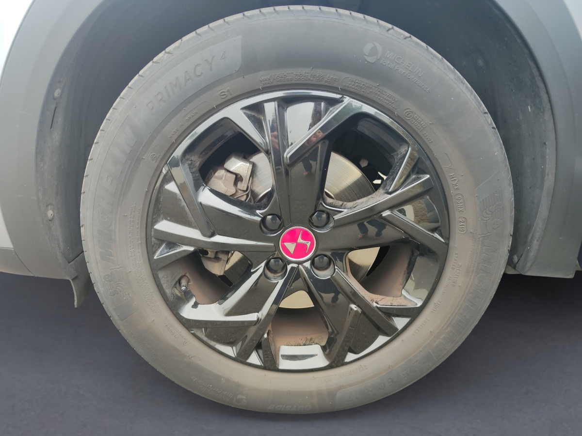 DS DS 3 Crossback 100 BVM6 Performance Line