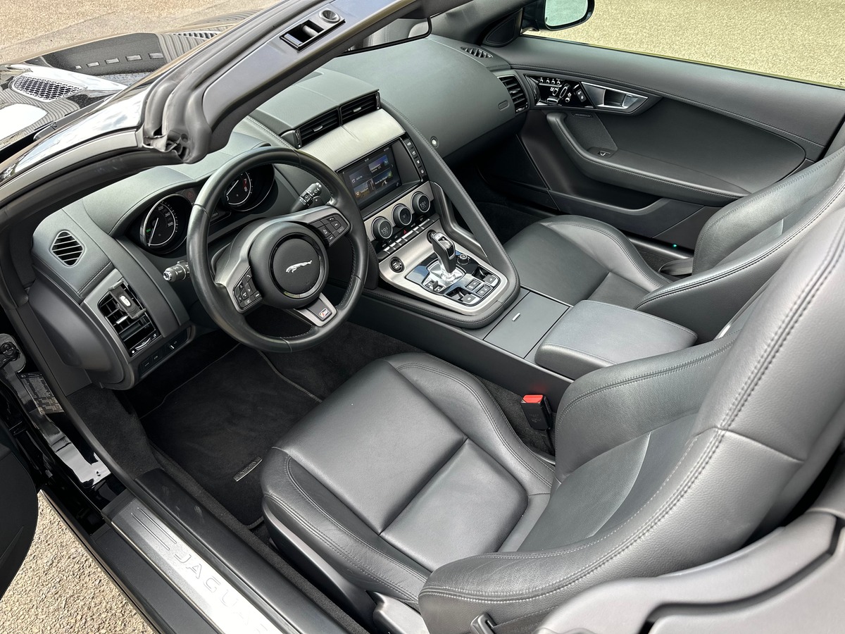 Jaguar F-Type Cabriolet V6 340 CH BVA8 - SIEGES A MEMOIR - SONS MERIDIAN - CAMERA DE RECUL