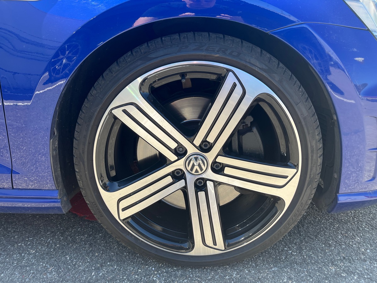 Volkswagen GOLF 7 R 300ch 4MOTION DSG6, TOIT OUVRANT, GPS