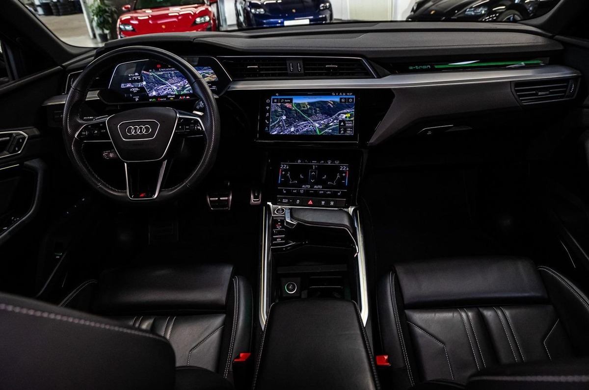 Audi Q8 e-tron 50 340ch S Line quattro Toit ouvrant Bang&Olufsen