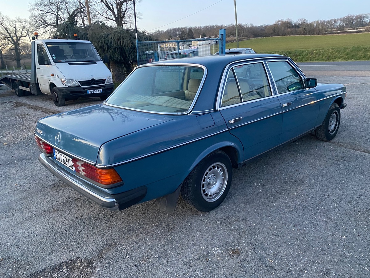 Mercedes-Benz Classe C  240d collection  260010km