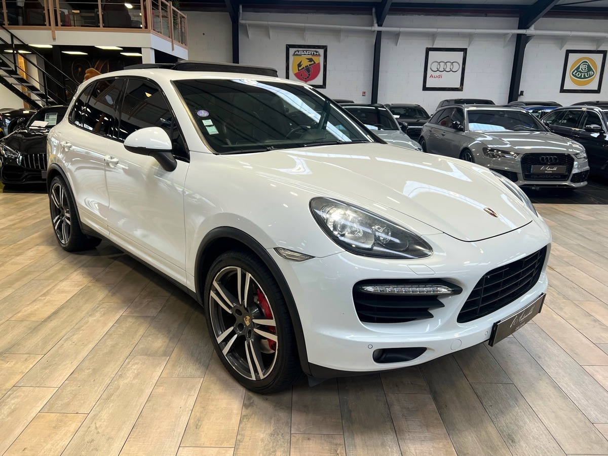 Porsche CAYENNE TURBO 4.8 V8 500 TIPTRONIC CARPLAY