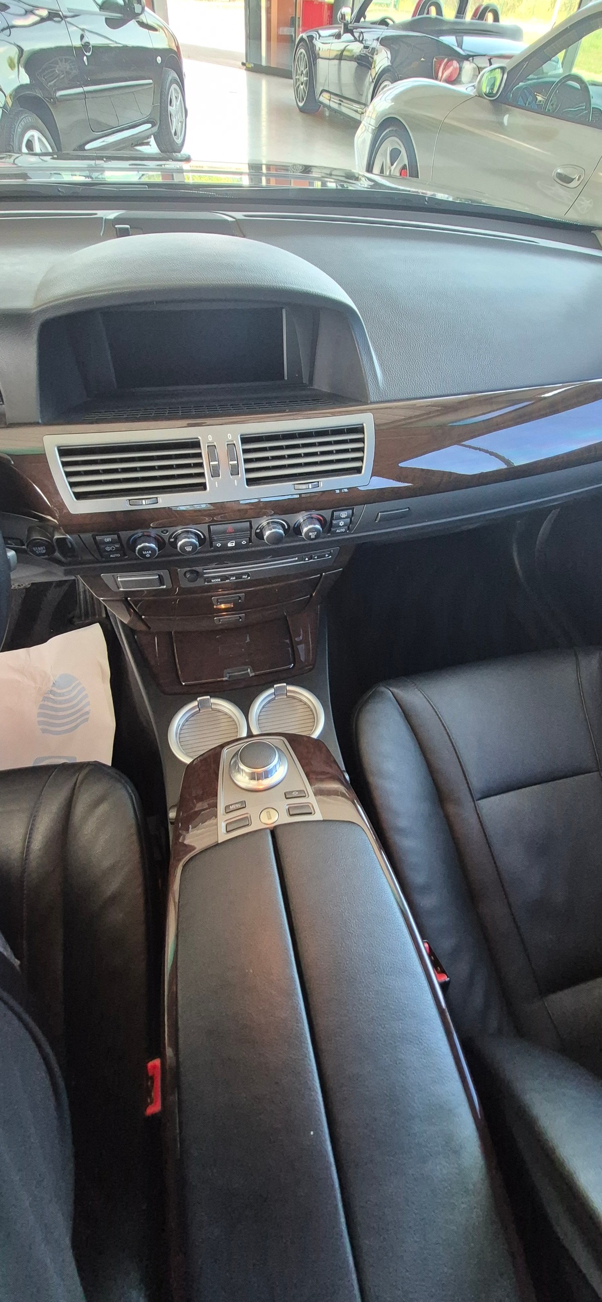 Bmw Série 7 740i 303CV