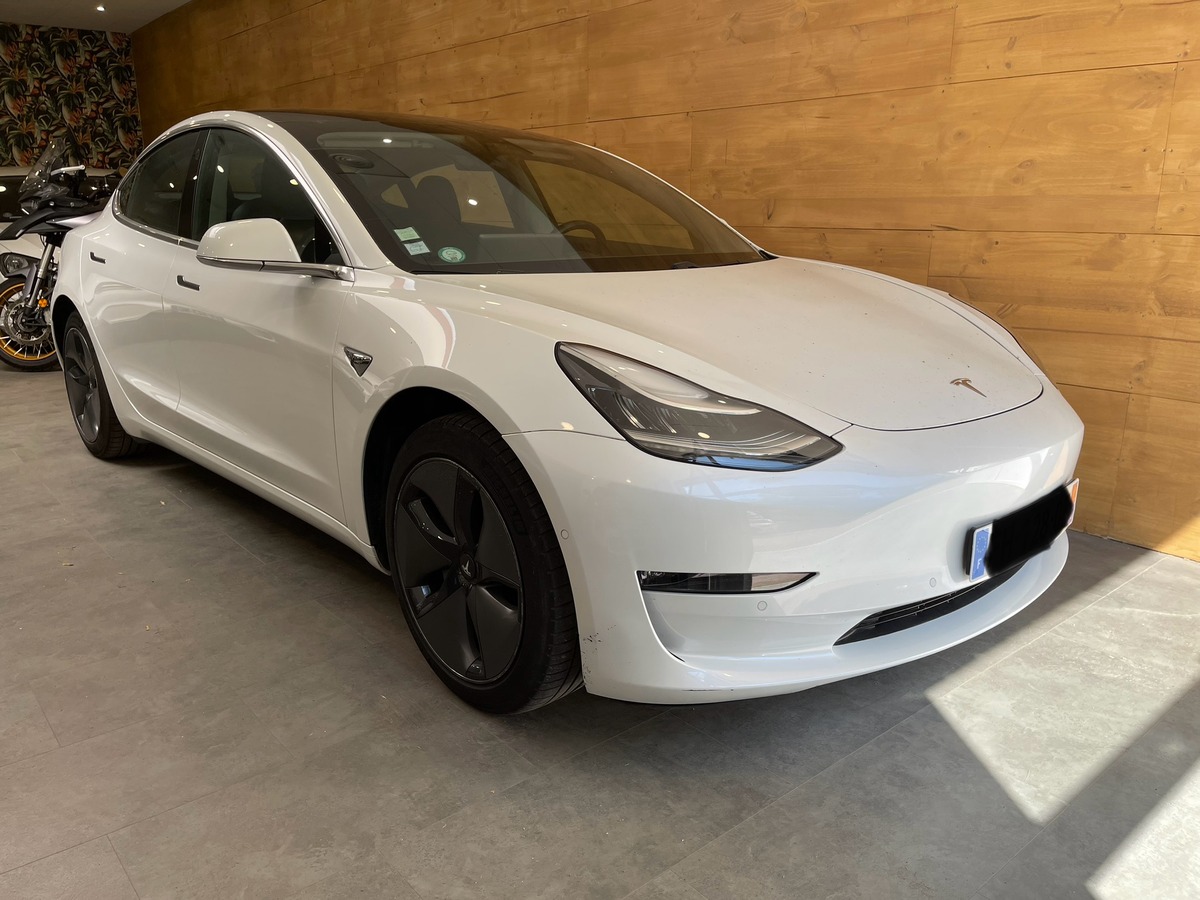 Tesla Model 3 FSD