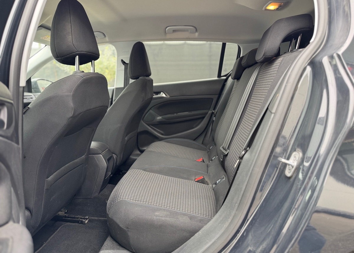Peugeot 308 II (2) 1.5 BLUEHDI 100 S&S STYLE