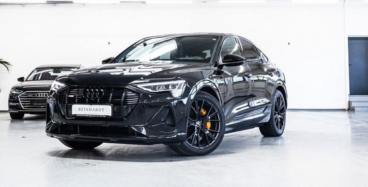 Audi e-tron Sportback 55 408ch S Line e-quattro Black Edition Bang&Olufsen Toit ouvrant