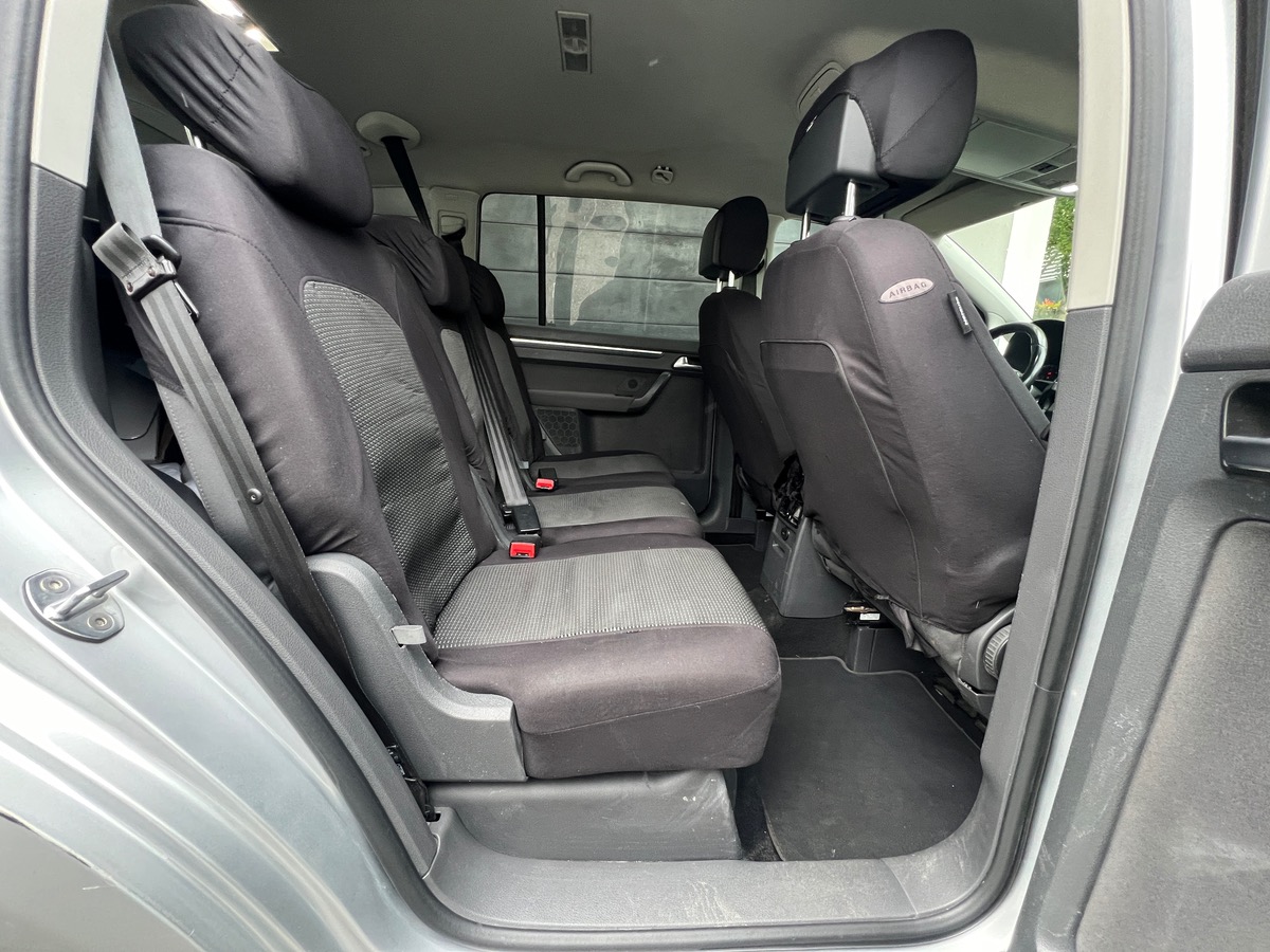 Volkswagen Touran Confortline 2.0 TDI 140 DSG6
