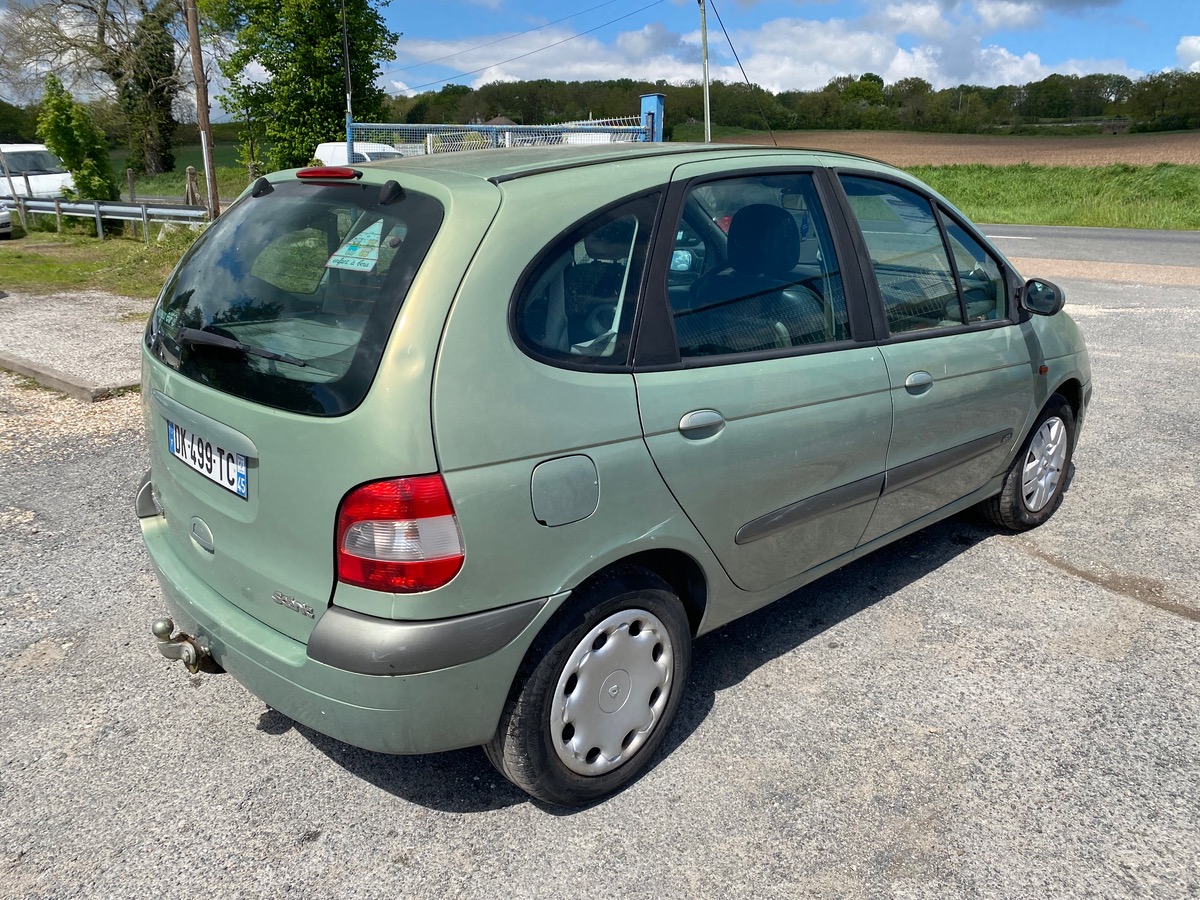 RENAULT Megane scen dci